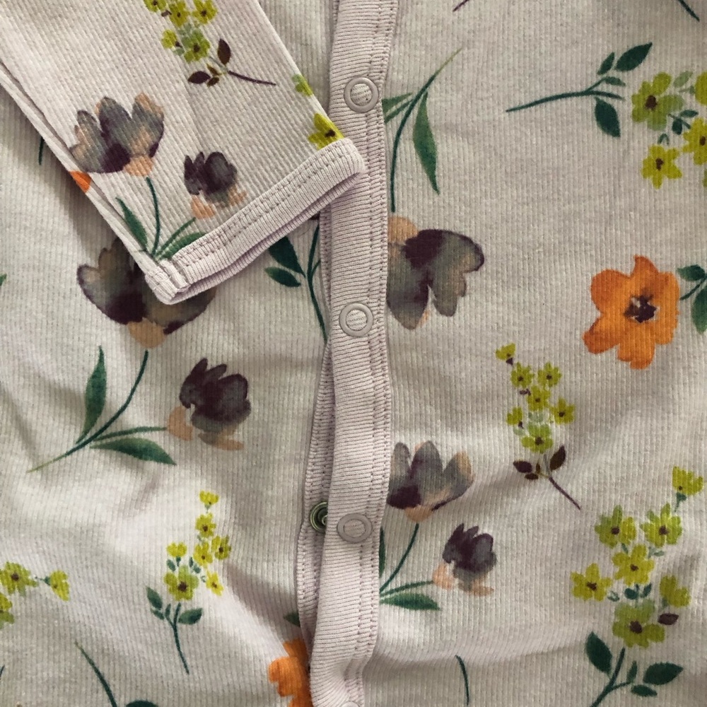Carter’s purple floral PJs 6 month - Picture 4 of 4